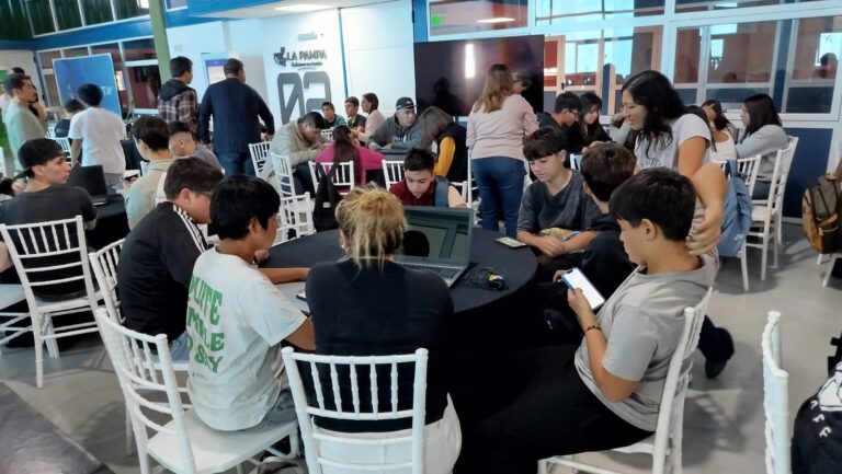 Multitudinaria presencia en la primera jornada de Código Pampa en General Pico