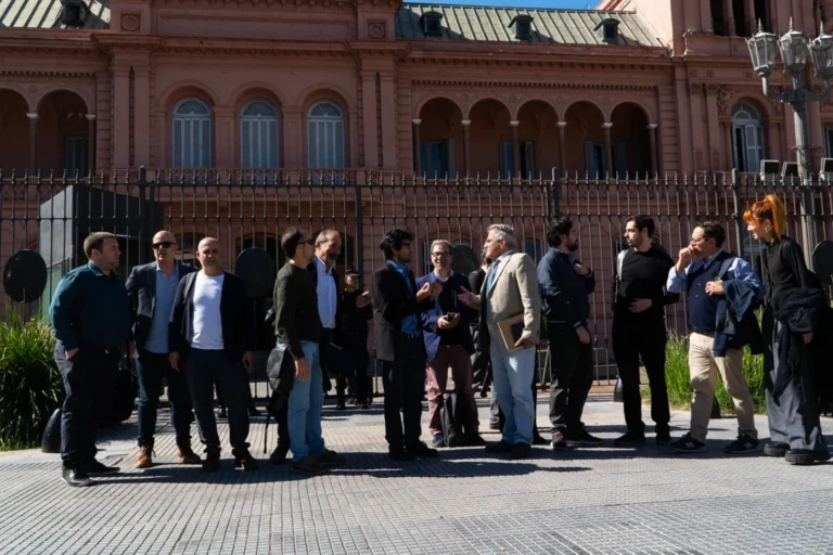 El Gobierno prohibió el ingreso de la prensa acreditada a la Casa Rosada