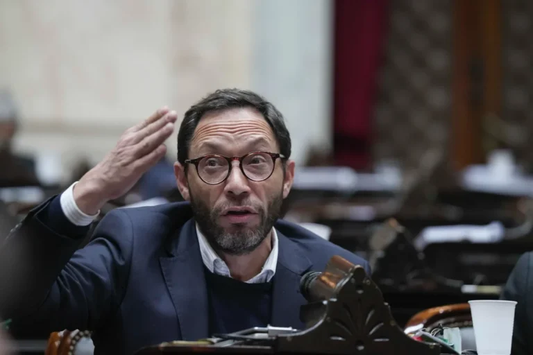 Presentación de Adorni: la oposición le pidió a Menem que informe si el Gobierno va a llenar los palcos de militantes