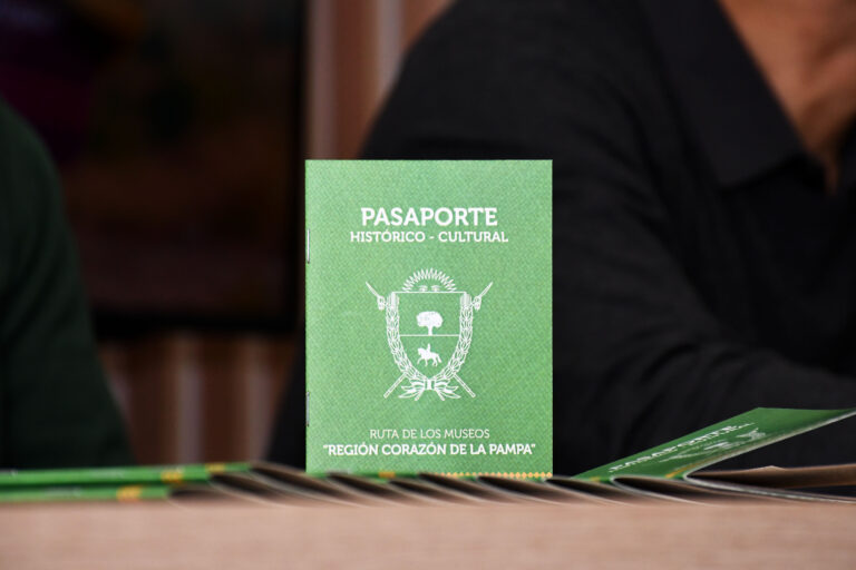 Presentaron el Pasaporte Histórico, sello identitario de la Cultura pampeana
