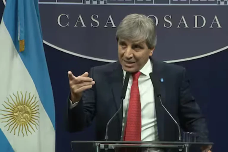 Caputo anunció un nuevo RIGI para incentivar la “industrialización de los recursos naturales”